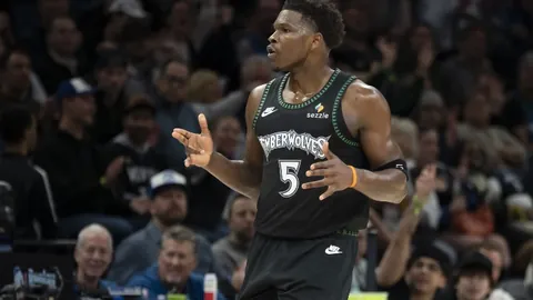 “澳超冠军悬念揭晓：主客场强强碰撞，巅峰对决即将上演！”