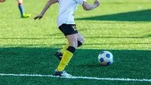 曼联大胜诺维奇，B费帽子戏法加纳乔惊艳，追平C罗，创纪录战平蓝狐